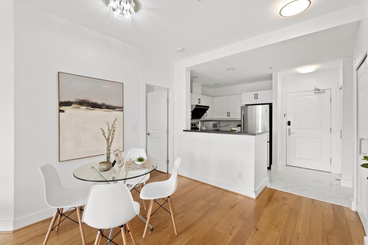 Photo 6 at 320 - 6328 Larkin Drive, University VW, Vancouver West