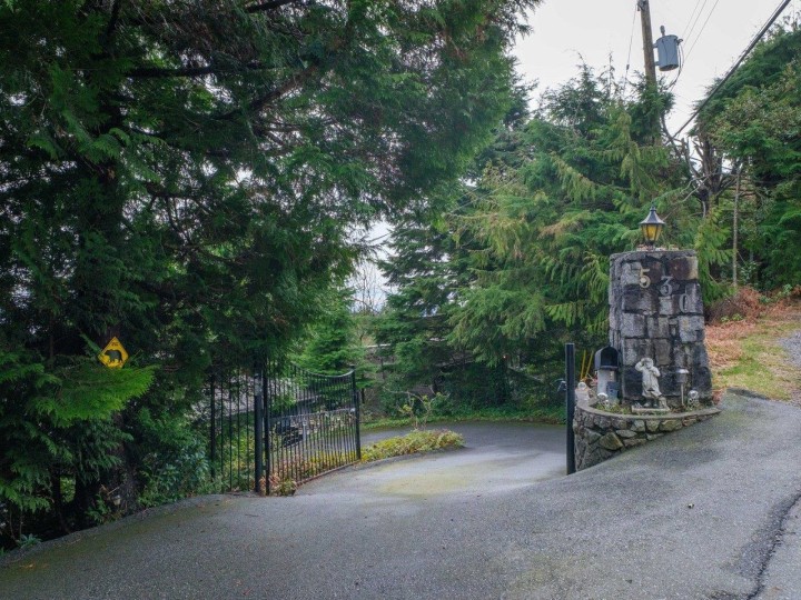 Photo 16 at 530 St. Andrews Road, Glenmore, West Vancouver