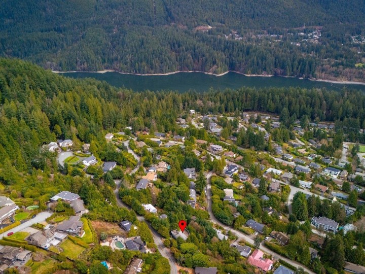 Photo 7 at 530 St. Andrews Road, Glenmore, West Vancouver