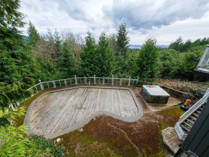 Photo 28 at 530 St. Andrews Road, Glenmore, West Vancouver