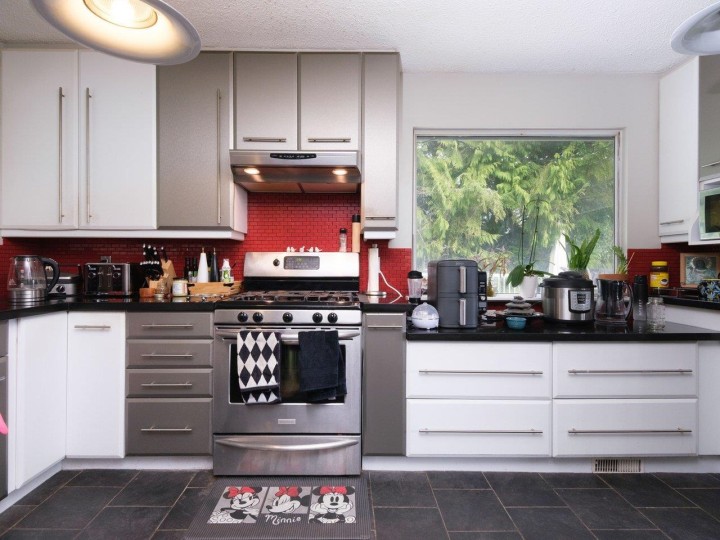 Photo 19 at 530 St. Andrews Road, Glenmore, West Vancouver