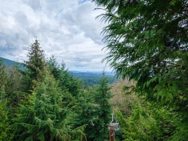 Photo 25 at 530 St. Andrews Road, Glenmore, West Vancouver