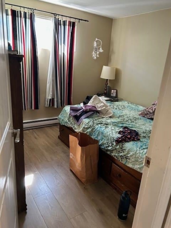 Photo 6 at 7592 Fraser Street, South Vancouver, Vancouver East
