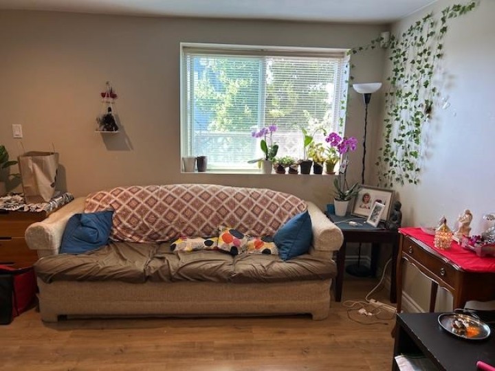 Photo 3 at 7592 Fraser Street, South Vancouver, Vancouver East