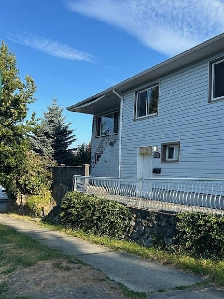 Photo 37 at 7592 Fraser Street, South Vancouver, Vancouver East