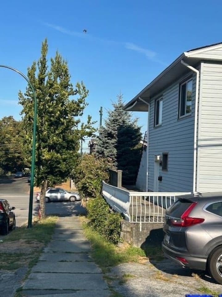 Photo 39 at 7592 Fraser Street, South Vancouver, Vancouver East