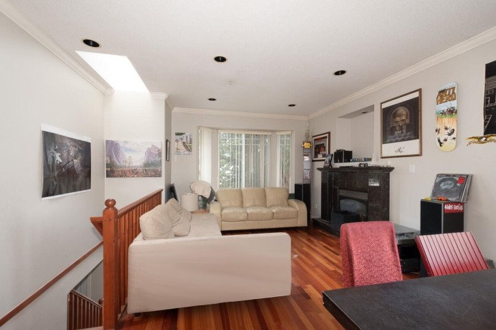 Photo 3 at 2870 Mcgill Street, Hastings Sunrise, Vancouver East