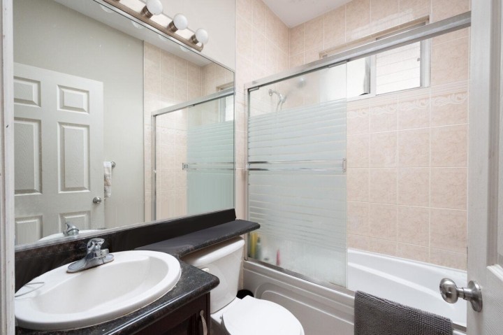 Photo 11 at 2870 Mcgill Street, Hastings Sunrise, Vancouver East