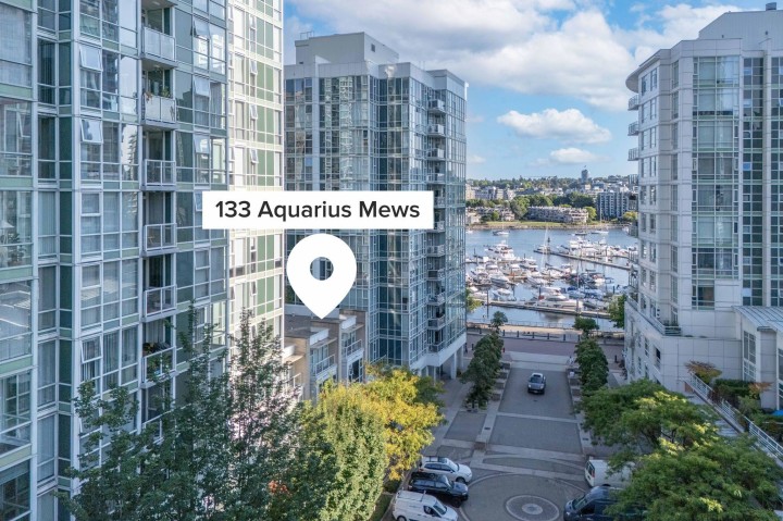 Photo 2 at 133 Aquarius Mews, Yaletown, Vancouver West