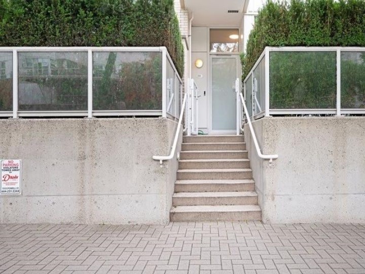 Photo 5 at 133 Aquarius Mews, Yaletown, Vancouver West