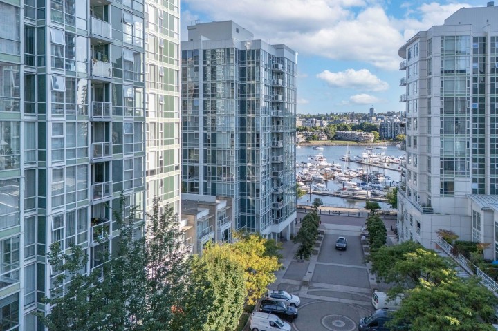 Photo 34 at 133 Aquarius Mews, Yaletown, Vancouver West