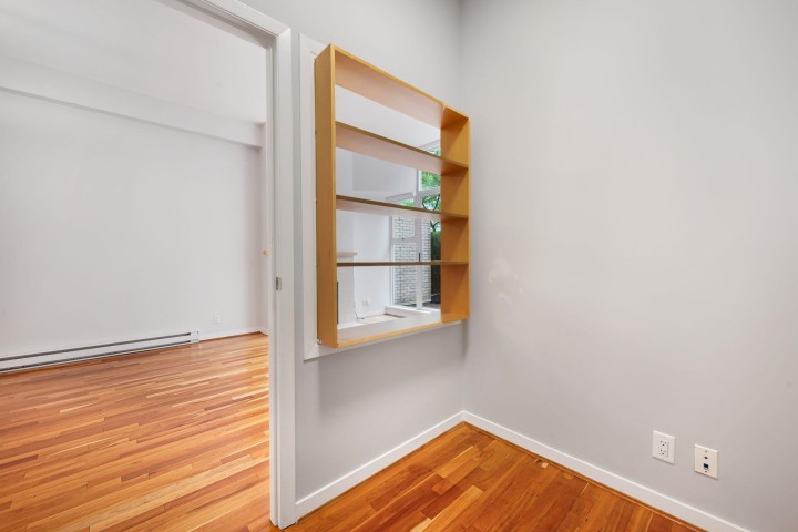 Photo 15 at 133 Aquarius Mews, Yaletown, Vancouver West