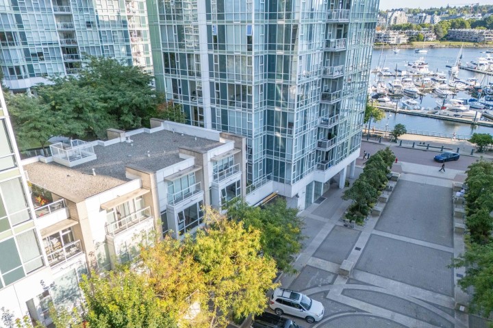 Photo 35 at 133 Aquarius Mews, Yaletown, Vancouver West