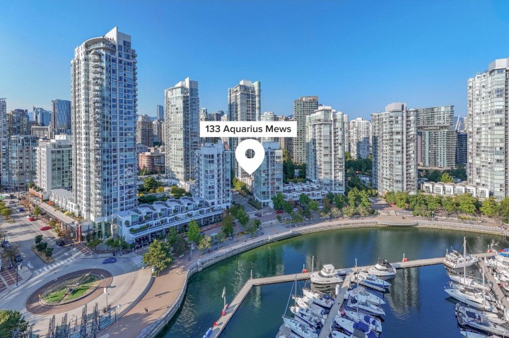 Photo 4 at 133 Aquarius Mews, Yaletown, Vancouver West