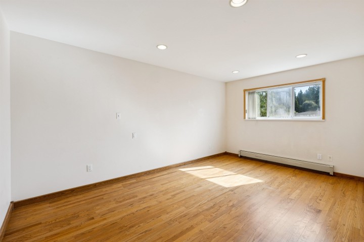 Photo 23 at 2545 Palmerston Avenue, Queens, West Vancouver