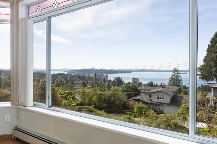 Photo 16 at 2545 Palmerston Avenue, Queens, West Vancouver