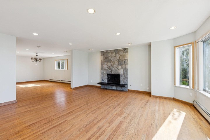 Photo 8 at 2545 Palmerston Avenue, Queens, West Vancouver