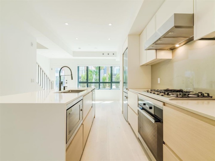 Photo 6 at 51 - 550 W 28th Avenue, Cambie, Vancouver West