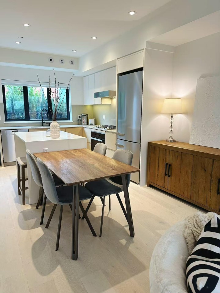 Photo 3 at 51 - 550 W 28th Avenue, Cambie, Vancouver West