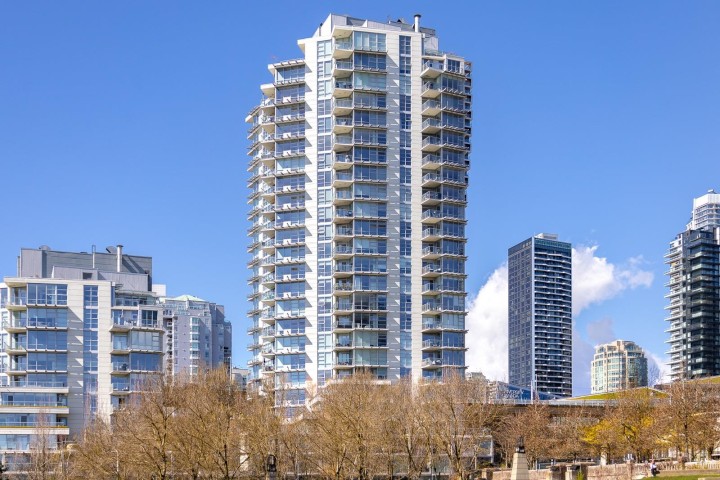 Photo 6 at 301 - 638 Beach Crescent, Yaletown, Vancouver West