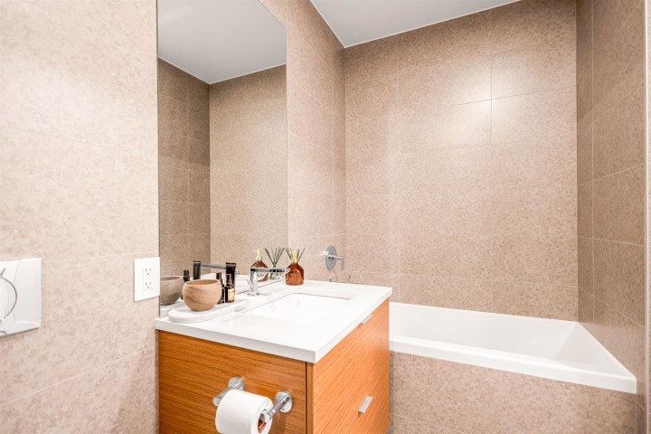 Photo 14 at 408 - 6687 Nelson Avenue, Horseshoe Bay WV, West Vancouver