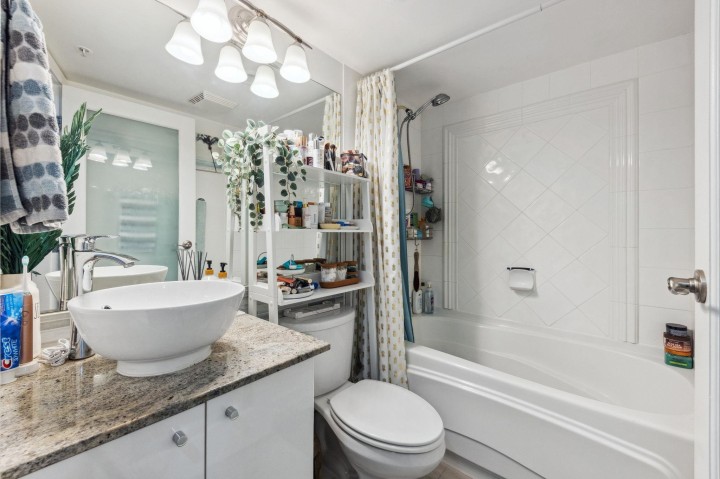 Photo 23 at 801 - 939 Homer Street, Yaletown, Vancouver West