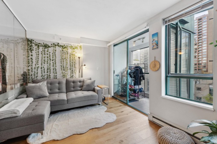 Photo 9 at 801 - 939 Homer Street, Yaletown, Vancouver West