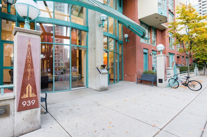 Photo 4 at 801 - 939 Homer Street, Yaletown, Vancouver West