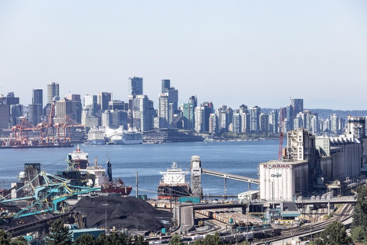 Photo 1 at 2406 - 1500 Fern Street, Lynnmour, North Vancouver