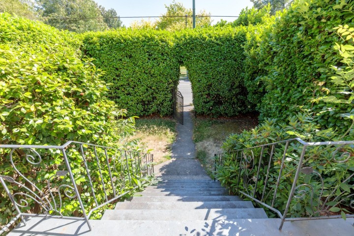Photo 2 at 2529 W 41st Avenue, Kerrisdale, Vancouver West