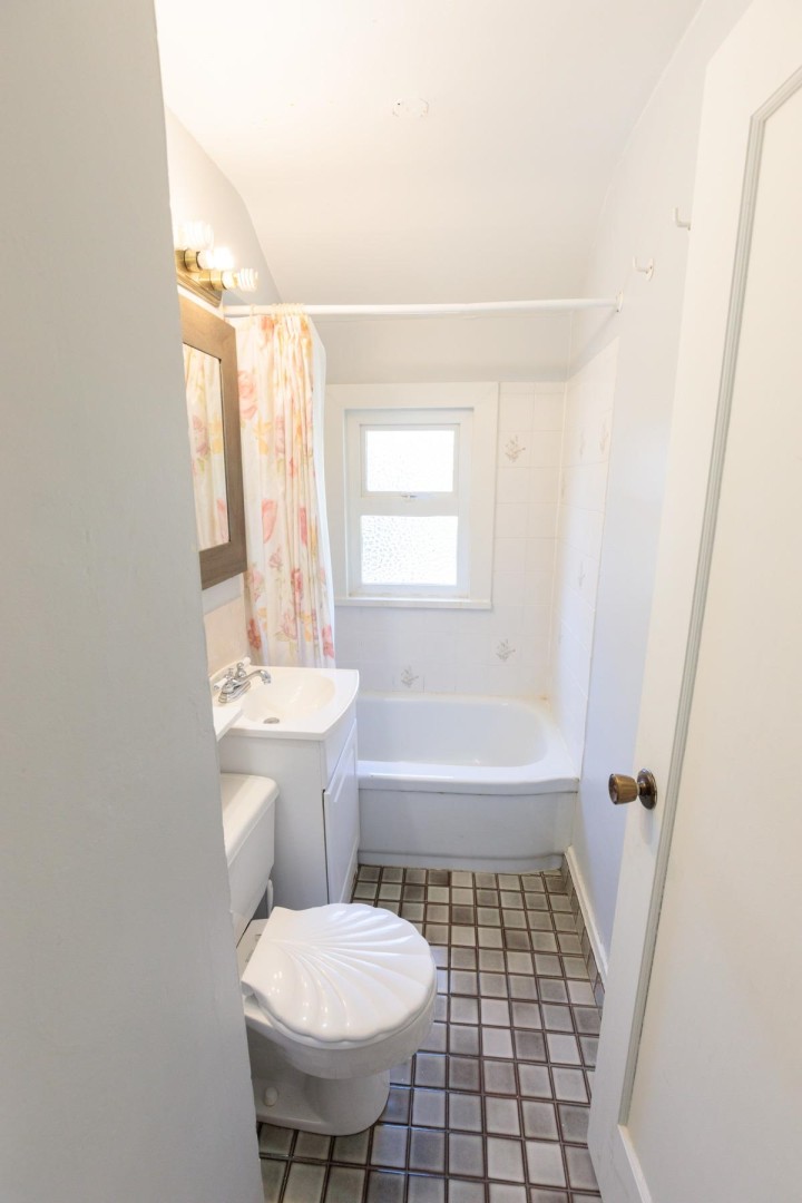 Photo 10 at 2529 W 41st Avenue, Kerrisdale, Vancouver West