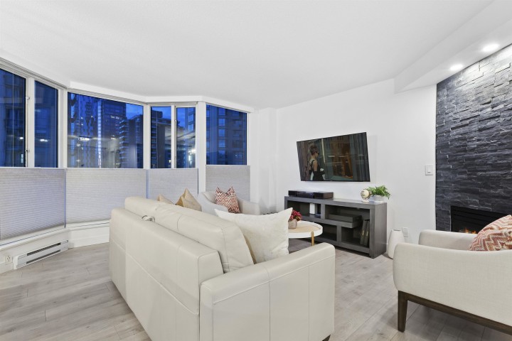 Photo 2 at 301 - 789 Jervis Street, West End VW, Vancouver West