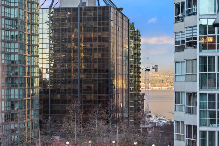 Photo 3 at 301 - 789 Jervis Street, West End VW, Vancouver West