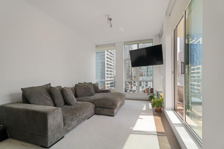 Photo 13 at 1202 - 1455 Howe, Yaletown, Vancouver West