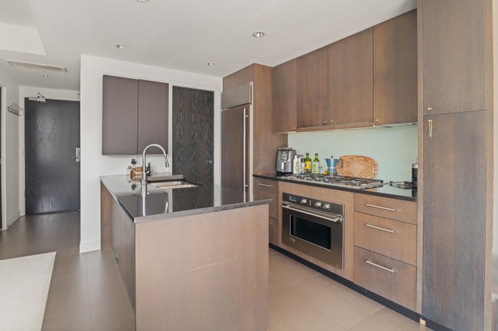 Photo 9 at 1202 - 1455 Howe, Yaletown, Vancouver West