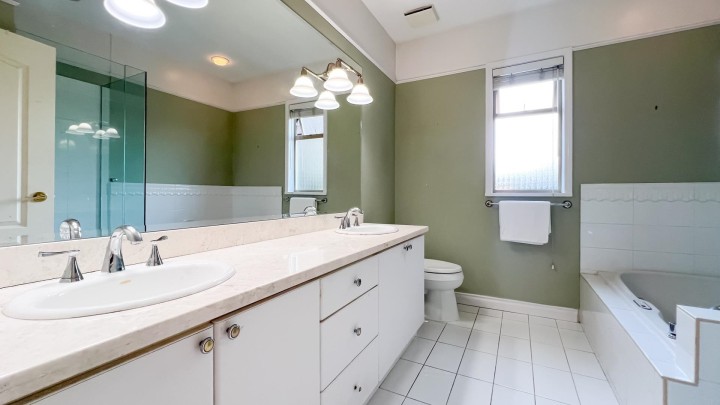 Photo 31 at 2352 Marine Drive, Dundarave, West Vancouver