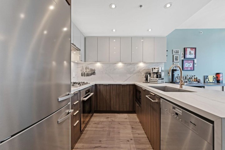 Photo 18 at 1503 - 110 Switchmen Street, Mount Pleasant VE, Vancouver East