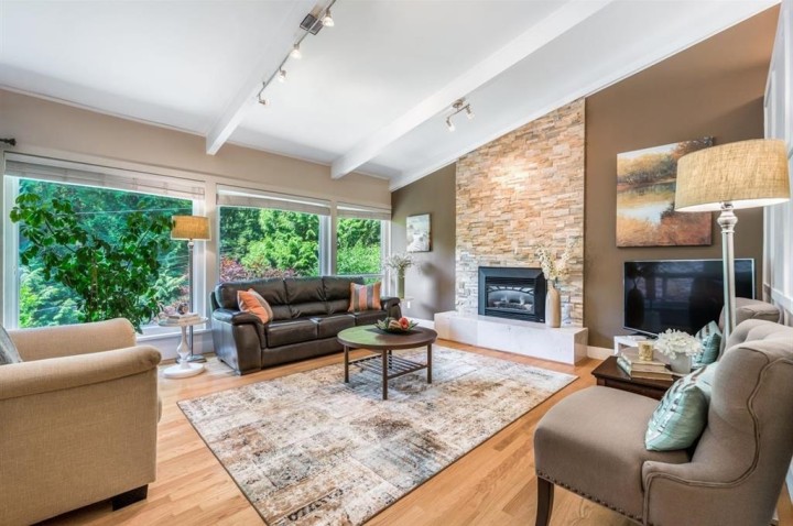 Photo 6 at 2120 28th Street, Queens, West Vancouver