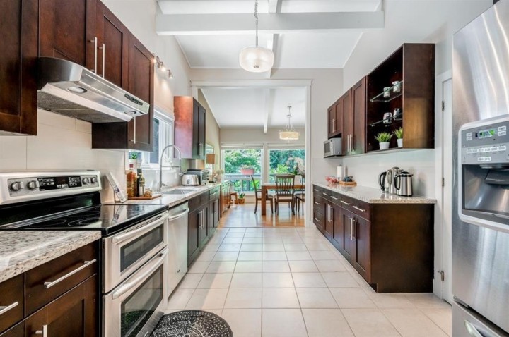 Photo 7 at 2120 28th Street, Queens, West Vancouver