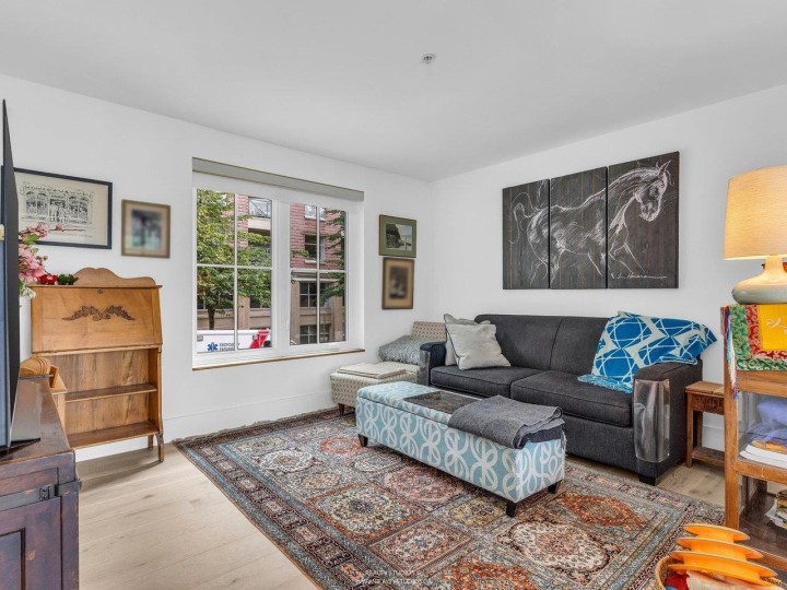 Photo 23 at 141 Alexander Street, Downtown VE, Vancouver East