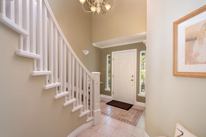 Photo 2 at 17 Beach Drive, Furry Creek, West Vancouver