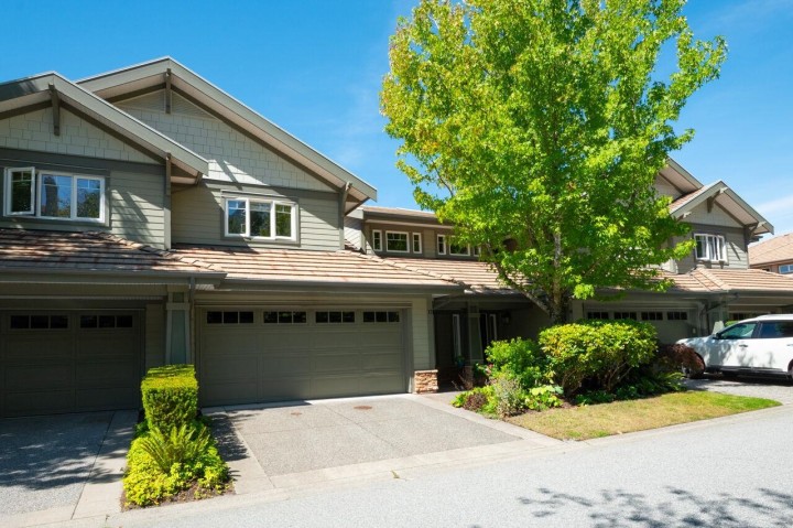 Photo 1 at 17 Beach Drive, Furry Creek, West Vancouver