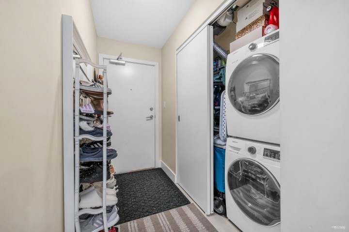 Photo 23 at 1506 - 1088 Richards Street, Yaletown, Vancouver West