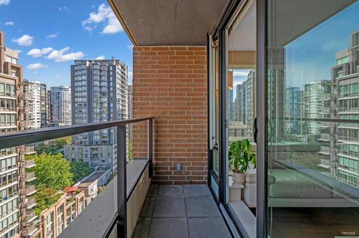 Photo 24 at 1506 - 1088 Richards Street, Yaletown, Vancouver West