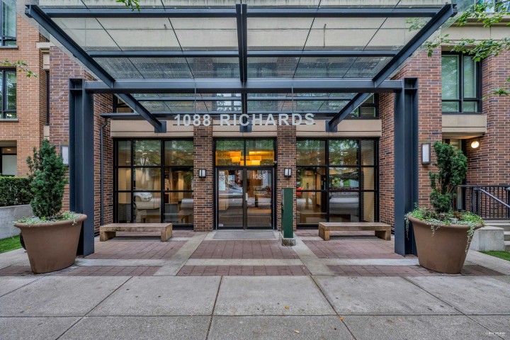 Photo 37 at 1506 - 1088 Richards Street, Yaletown, Vancouver West