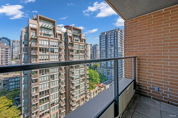 Photo 25 at 1506 - 1088 Richards Street, Yaletown, Vancouver West