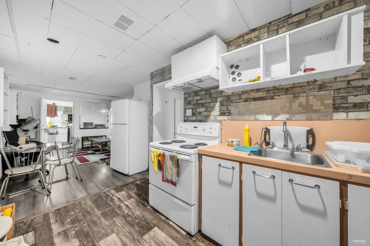 Photo 22 at 2975 E 41st Avenue, Collingwood VE, Vancouver East