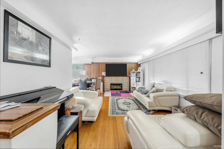 Photo 7 at 2975 E 41st Avenue, Collingwood VE, Vancouver East