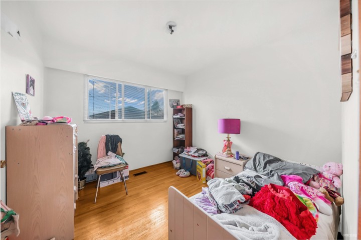 Photo 9 at 2975 E 41st Avenue, Collingwood VE, Vancouver East