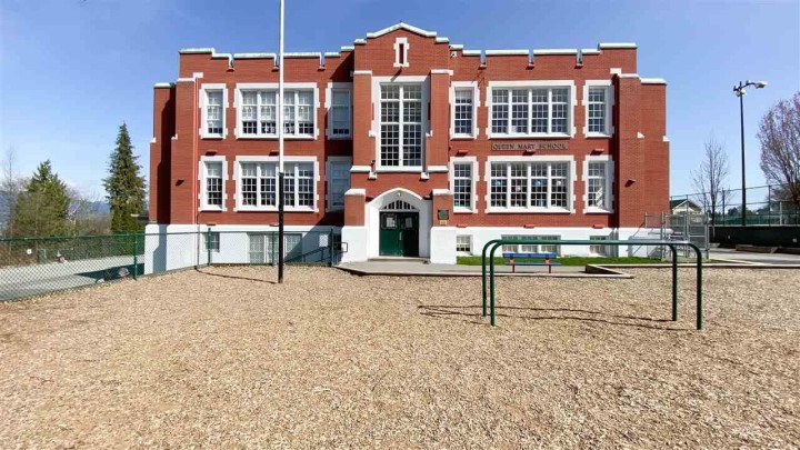 Photo 10 at 202 - 4479 W 10th Avenue, Point Grey, Vancouver West